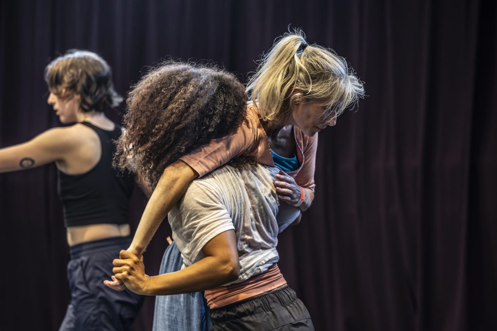 Shapes in Motion - Ellie Kurttz Photography